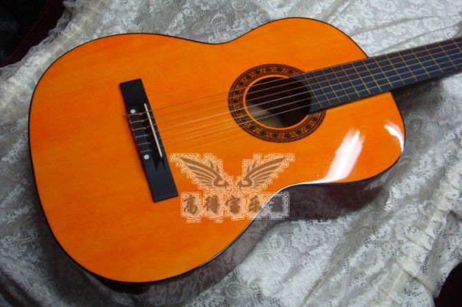 红棉古典吉他