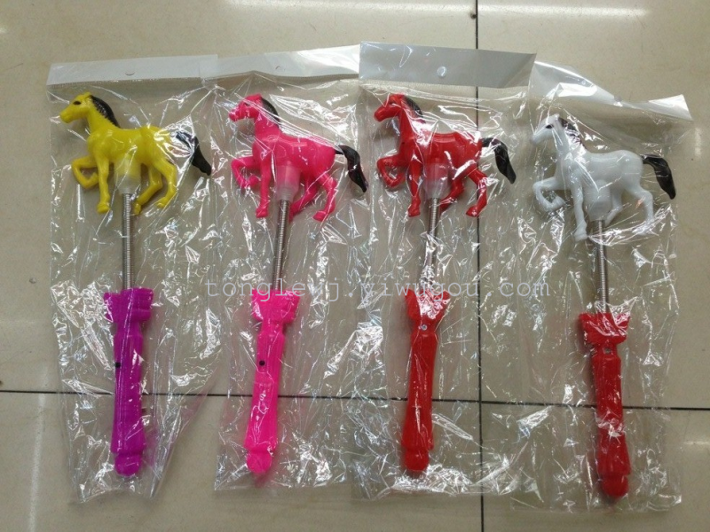 闪光棒马款闪光棒马年新款闪光玩具马年的玩具弹簧闪光棒塑料玩具马 闪光棒马款闪光棒马年新款闪光玩具马年的玩具弹簧闪光棒塑料玩具马