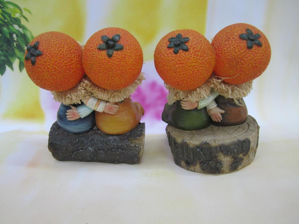 田园风格 树脂工艺品橘子情侣娃娃 树脂家居摆件卡通人物摆件_锦利艺