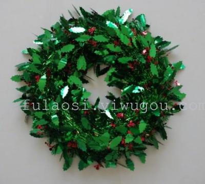 Christmas festive ornaments pendant pendant red fruit green leaf wreath