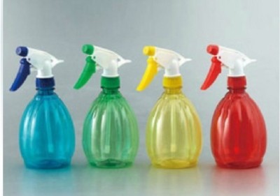 Watering can. Spray bottle. Sprayer. Hand pressure sprayer. Small spray bottle.