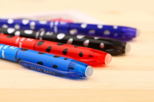 Summer Plum Temperature Control Erasable Gel Pen X-8805 Erasability Ball Pen Blue， Black and Red 0.5mm