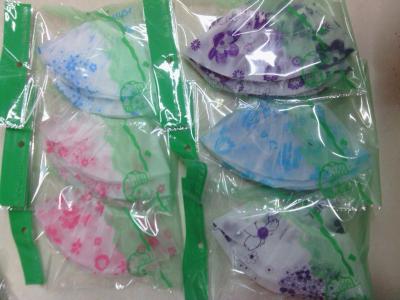The factory sells EVA shower cap with thick waterproof, mixed colors and 1500.