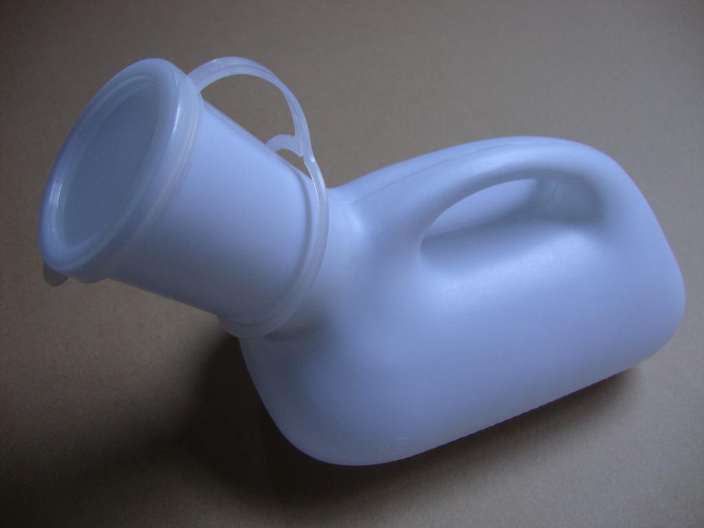 PCE尿壶 家用夜壶 带导管 男女尿壶 医疗卫生用品<font style="font-size: 12px;color: #fff;font-weight: normal;backg