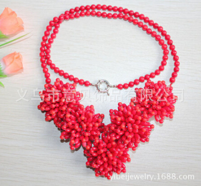 [Italian shellfish coral] natural coral pearl rice shaped flower plate necklace dress with a long necklace