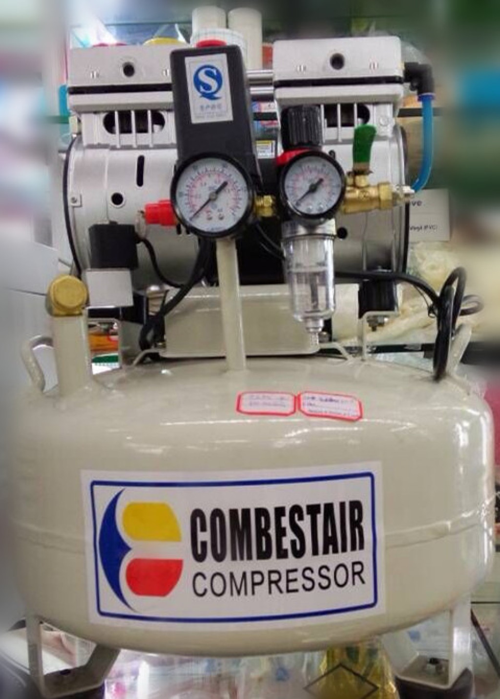 an oil-free air compressor medical dentistry one drag and no oil