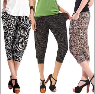 cropped harem pants middle-aged and elderly printed cropped ice silk harem pants stall supply wholesale mom pants