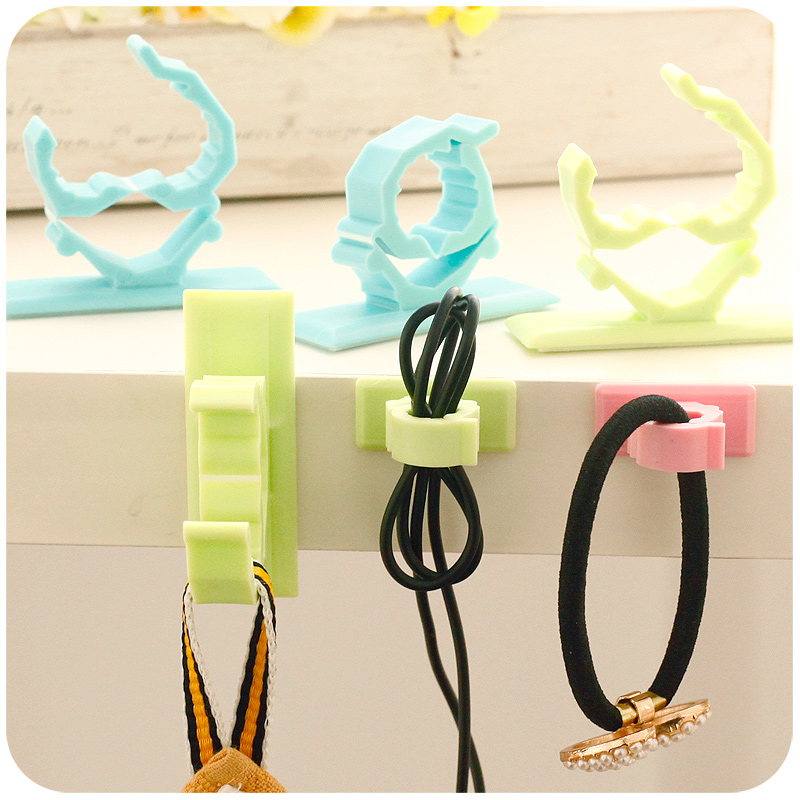 Paste type multi-function button power cord hook line hub wiring incorporated buckle Queen