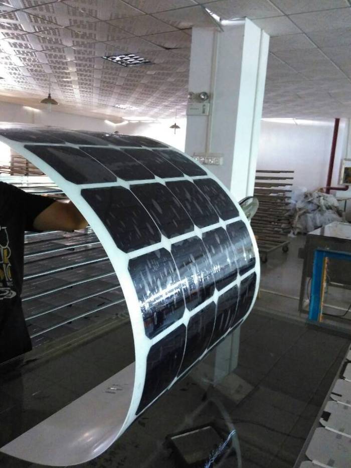 薄膜太阳能电池用透明导电薄膜技术现状及发展趋势