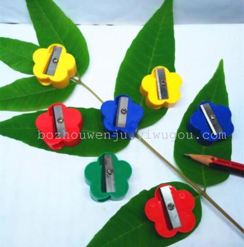 plum-shaped pencil sharpener， pencil sharpener， plastic cartoon pencil sharpener
