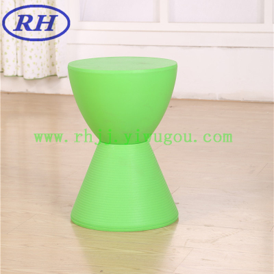 Factory direct sales, fashion plastic stool, leisure outdoor stool, simple baby stool