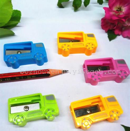 truck-shaped plastic pencil sharpener， color， plastic pencil sharpener