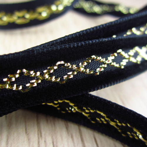 produce customized velvet belts， special velvet belt， gold velvet belt