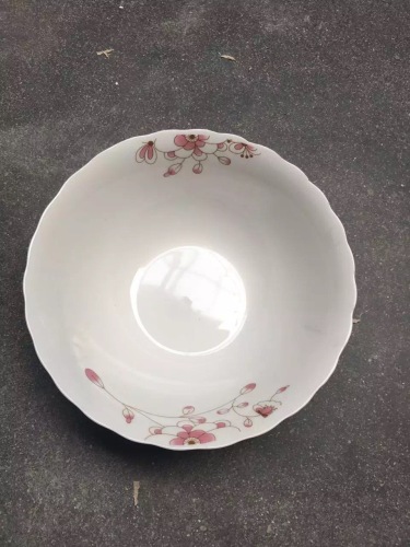 7-Inch Ceramic Bowl， Ruffled