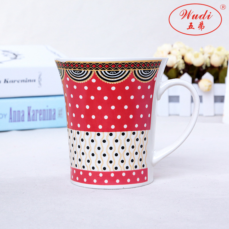 Creative modern ceramic mug cup cup milk coffee cup prize on the horn