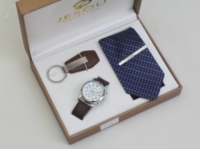 The 2016 men's Watch Gift Set upscale gift set