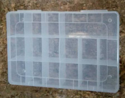 18 Grid Plastic Transparent Box