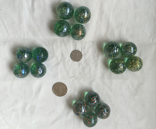 Free Shipping 20 PCs 25mm Sesame Flash Glass Marbles 25mm Red Yellow Blue and Green Children‘s Toys