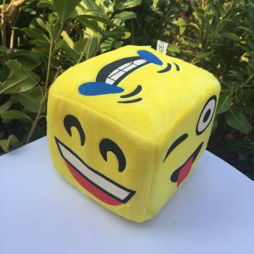 QQ Emoji Dice Plush Toy Pendant Smiley Face Dice