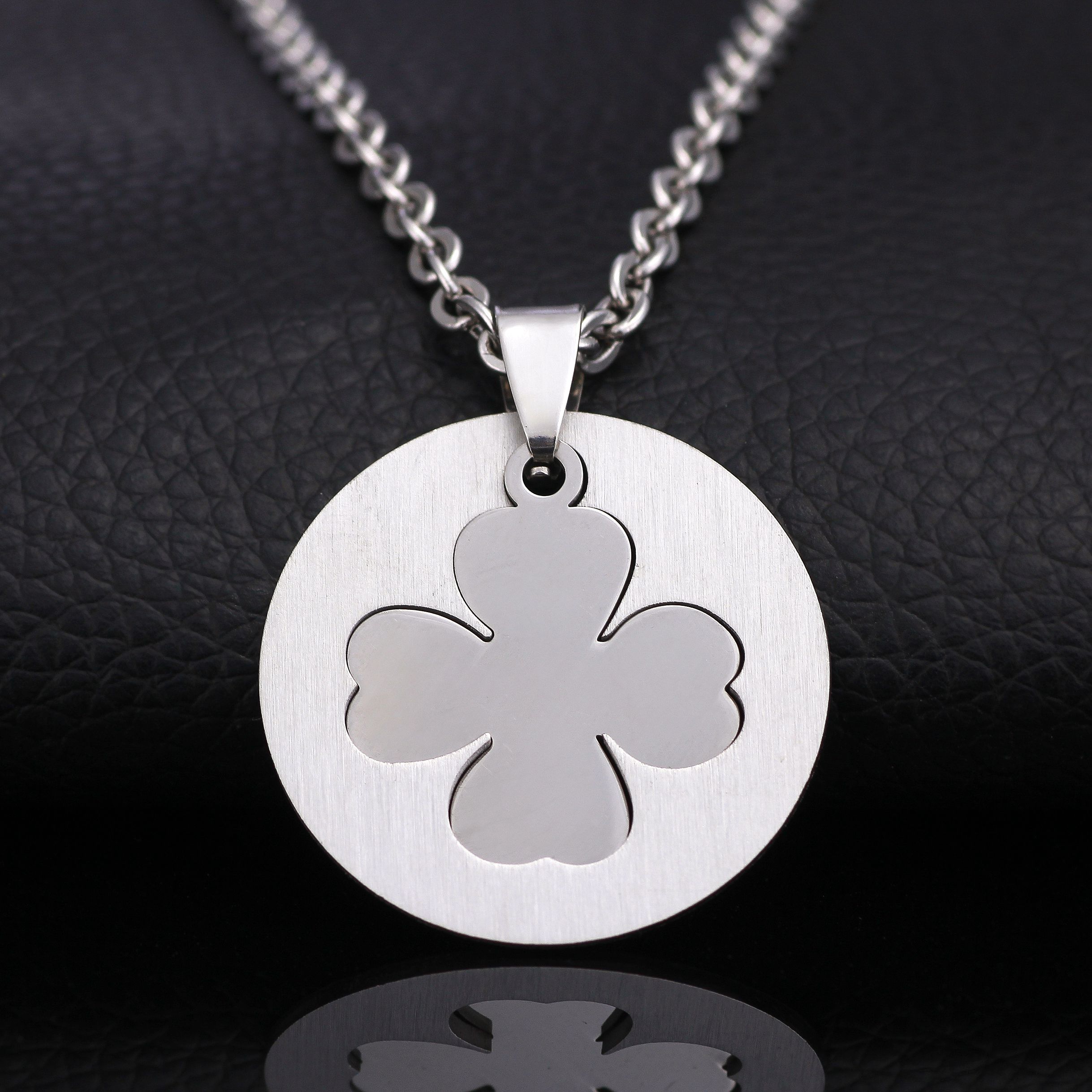 1.2mm厚幸运草钛钢配饰 二合一嵌入型四叶草不锈钢吊坠