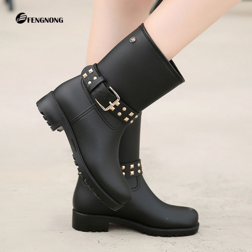 Sunny and Rainy Double-Purpose Fashion Middle Women‘s Shoes Shoe Cover/Rain Boots Pvc Rubber Shoes Spring and Summer New Non-Slip Women‘s Rain Boots Manufacturer