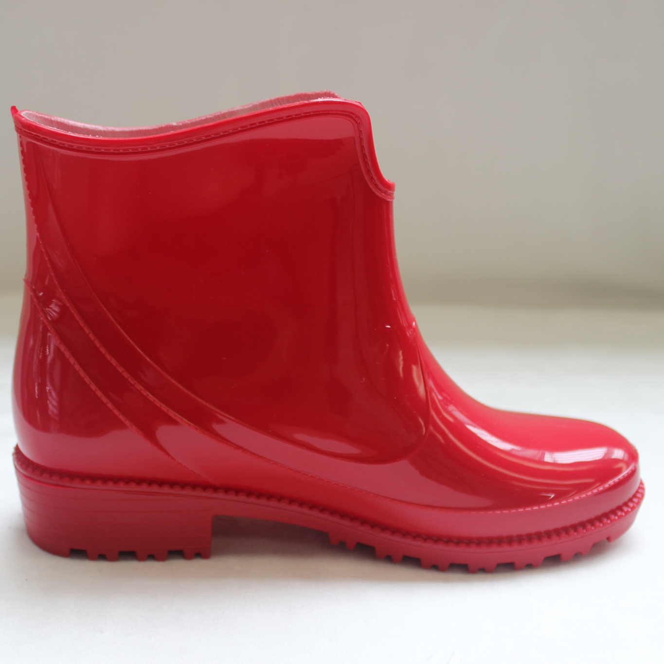 新款红色时尚雨鞋低帮日韩版防水鞋pvc成人女水鞋 时尚多色雨鞋