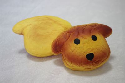 Pu slow rebound simulation cake bread dog head bread children decompression vent toys