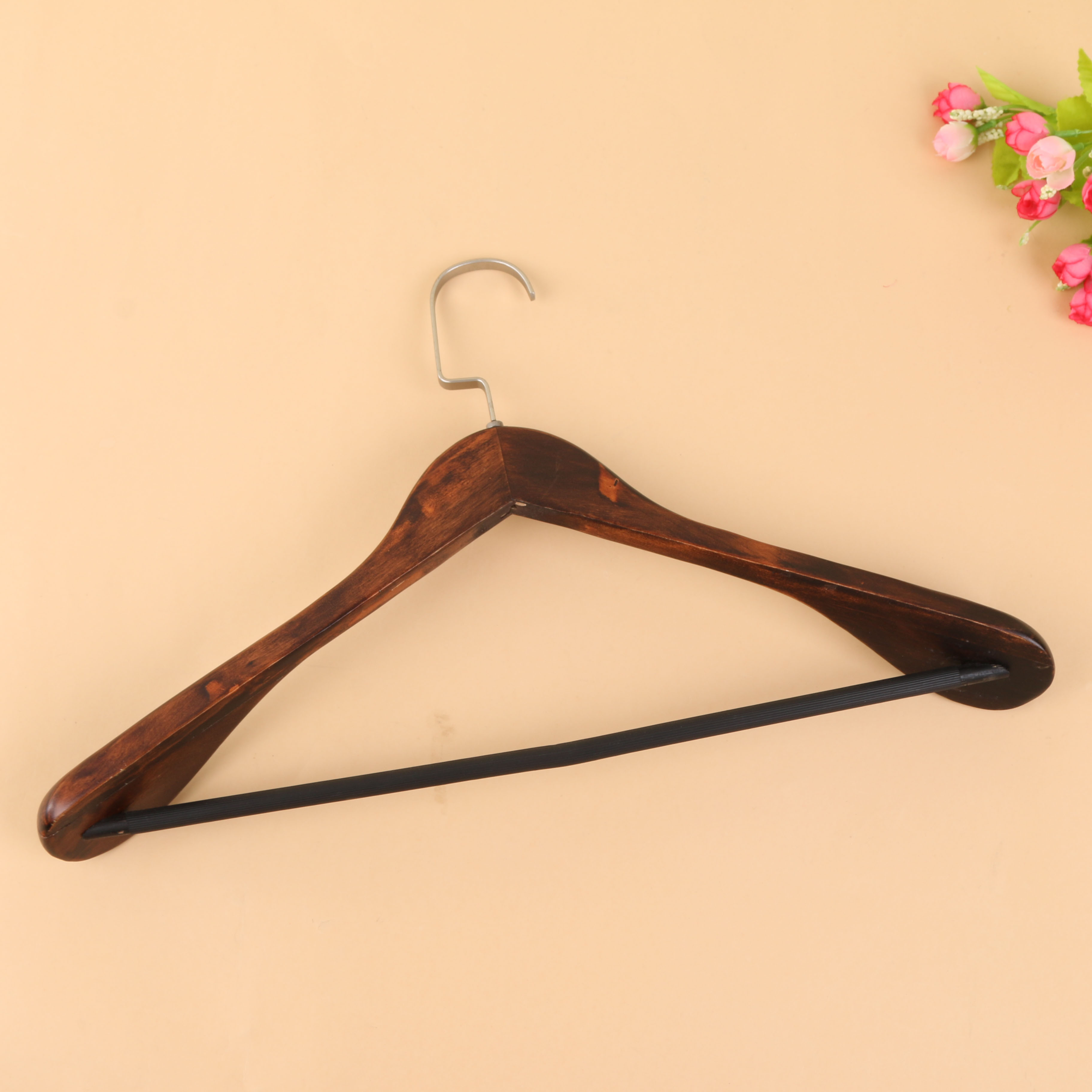 3加肩衣架 家用衣挂晾衣服挂木制衣撑子_豪哥衣架_义乌国际商贸城四区