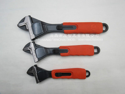 The quality of push - pull wrench is easy to use.