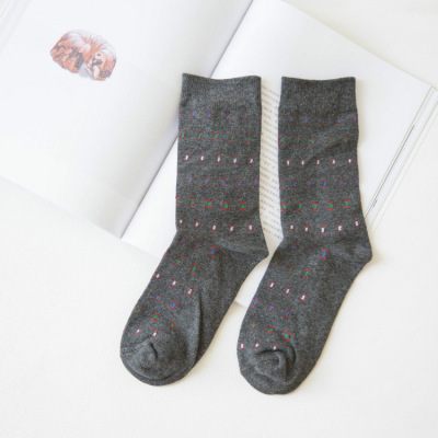 Autumn and winter new cotton socks business casual men's socks color small square beard socks all cotton.