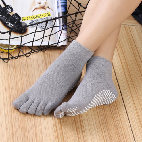 Women‘s Cotton Five-Finger Socks Toe Socks Wear-Resistant Non-Slip Silicone Sports Yoga Socks Breathable Socks spot Wholesale