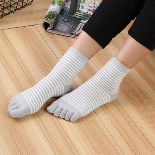 women‘s purified cotton toe socks breathable wear-resistant non-slip socks personality fashion women‘s socks stall socks in stock wholesale