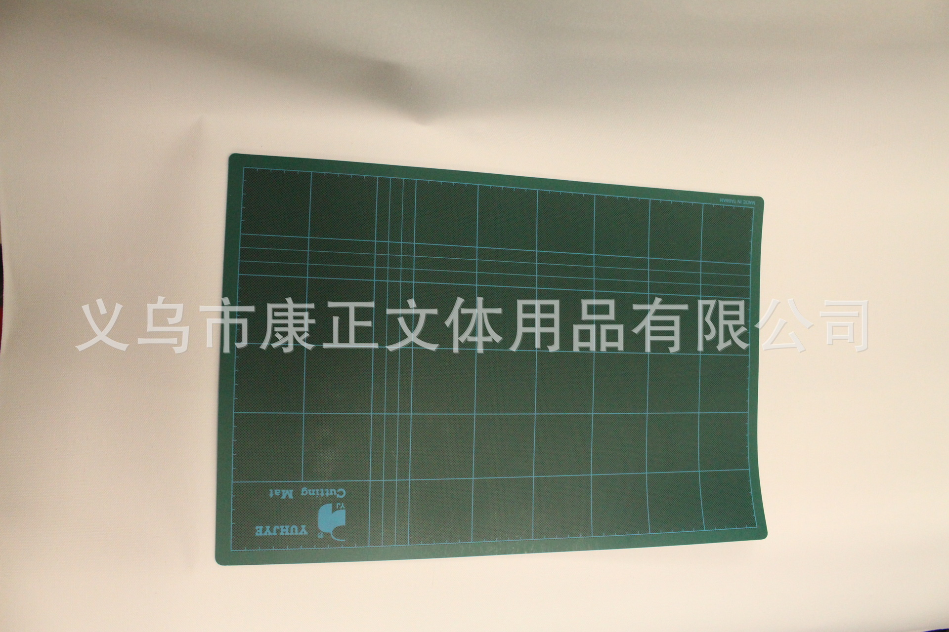 pvc切割垫板 剪裁工具 出格板 切割垫 介刀自愈雕刻垫 专业切割板_义乌康正文体用品有限公司_义乌购