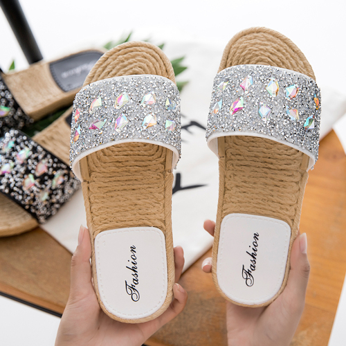 WeChat Hot Sale Diamond Slippers Women‘s Outdoor Fashion Outdoor Wear All-Match Beach Sandals Home Indoor Slippers