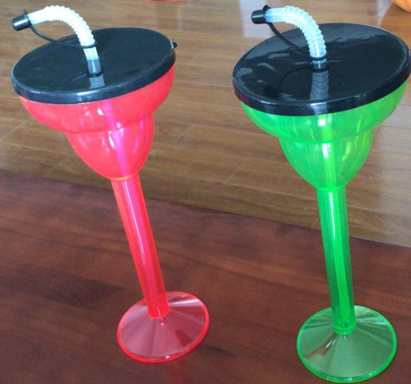 Swig a tall Straw drink cup