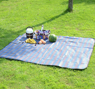 Field park moisture-proof coating picnics mat outdoor waterproof mat cloth moisture-proof picnic mat wholesale.