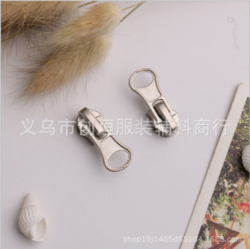 Factory Direct Semi-Wafer Lower Pull Plate Electroplating Clothing Luggage Accessories Pull Head Part of the Spot Supply