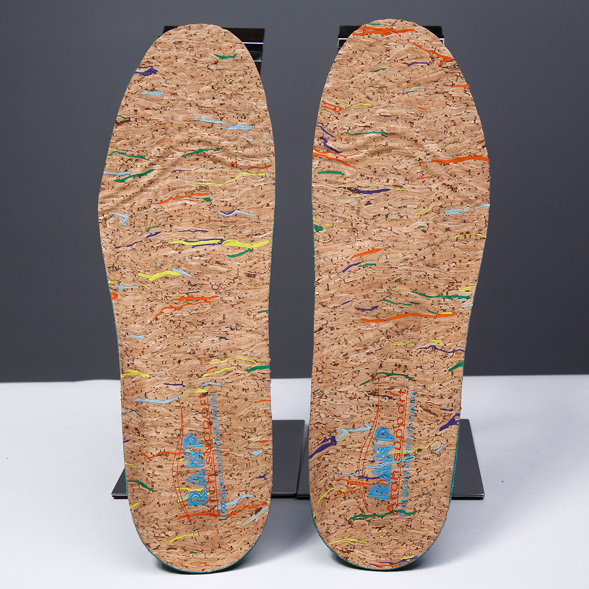 透气吸汗不粘脚橡木鞋垫oem 防臭减震缓震软木鞋垫批发