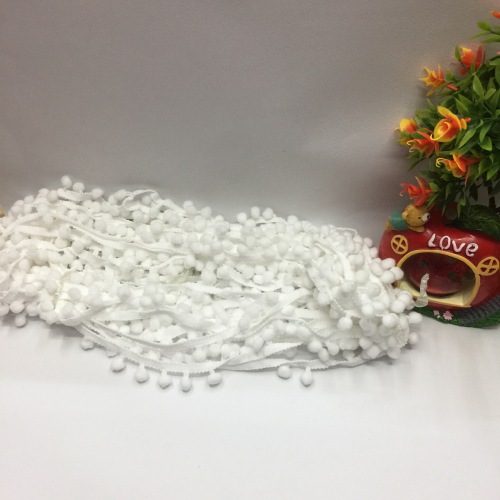 Fur Ball Factory Wholesale Monochrome Lace Fur Ball Size 20 a Pack in Stock Clothing Clothing Bags Home Textile Accessories