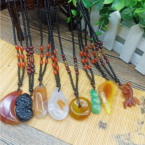 Pure Natural Chalcedony Pendant Ruyi Gourd Leaf Blessing Melon Safety Buckle Agate Pendant Pendant Female Gift Mixed Hair 