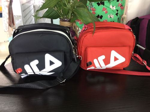 chenrui chenrui internet celebrity small bag. black and red 2 colors