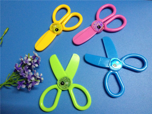 factory direct sales small art knife candy-colored wallpaper knife does not hurt hands scissors toy scissors