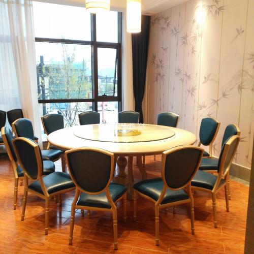 taizhou star hotel banquet hall aluminum alloy dining chair restaurant box heart-shaped wooden chair customized