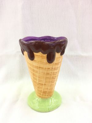 New ceramic ice cream cup. Water cup