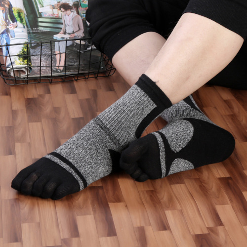 Business Personality Men‘s Terry Five-Finger Socks Creative Pure Cotton Breathable Deodorant Five-Finger Socks Spot Wholesale