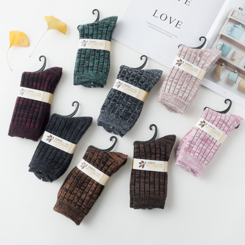 New autumn and Winter Korean Style Retro Striped Mid-Calf Thick Solid Color Wool Socks Women 