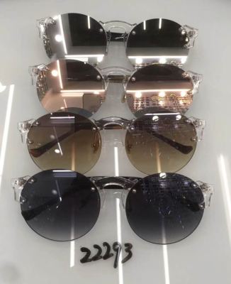 Sunglasses on sale out of the sunglasses in stock, to grasp the goods, goods are not much