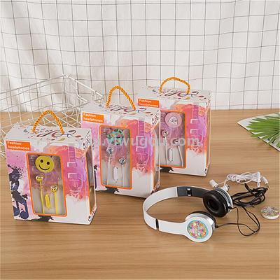 Manufacturers direct cartoon head plug line headphones creative gift headphones can be customized