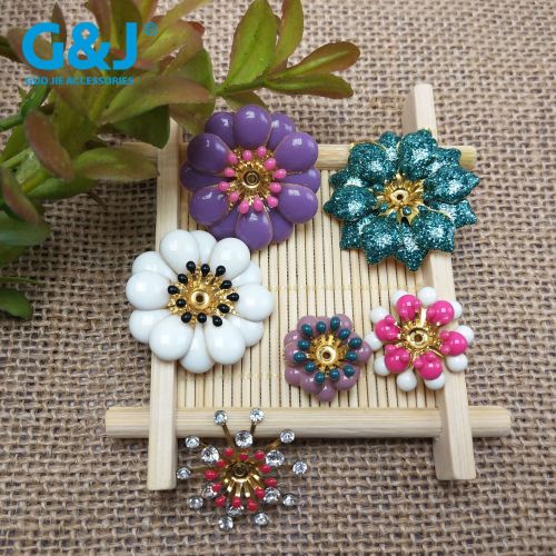 factory direct sales 14mm epoxy two-layer flower copper sole hand-stitched middle hole flower diy clothing accessories wholesale