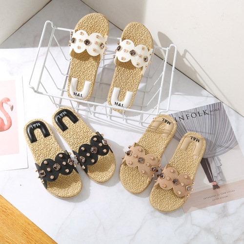 2019 summer new hollow non-slip breathable wheat flower flat slippers with diamond open sandals women
